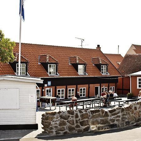 Gudhjem Hostel Екстериор снимка