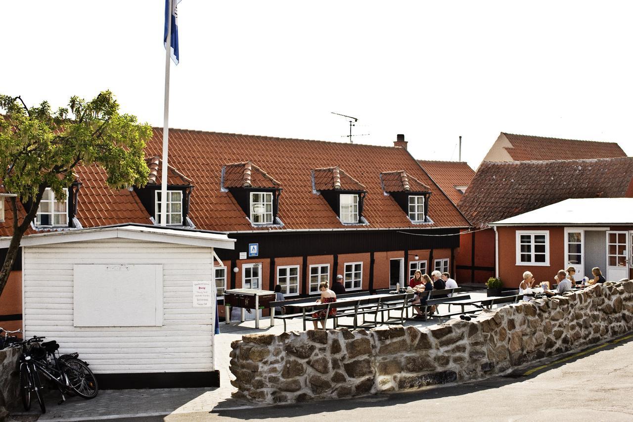 Gudhjem Hostel Екстериор снимка